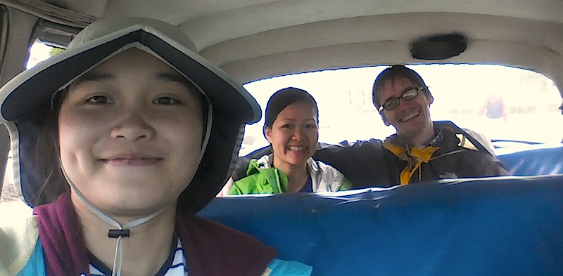 [Thao, Quynh and Neil in a Cuban Taxi]