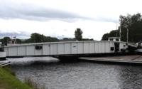 [Tomnahurich bridge over the Caledonian canal]